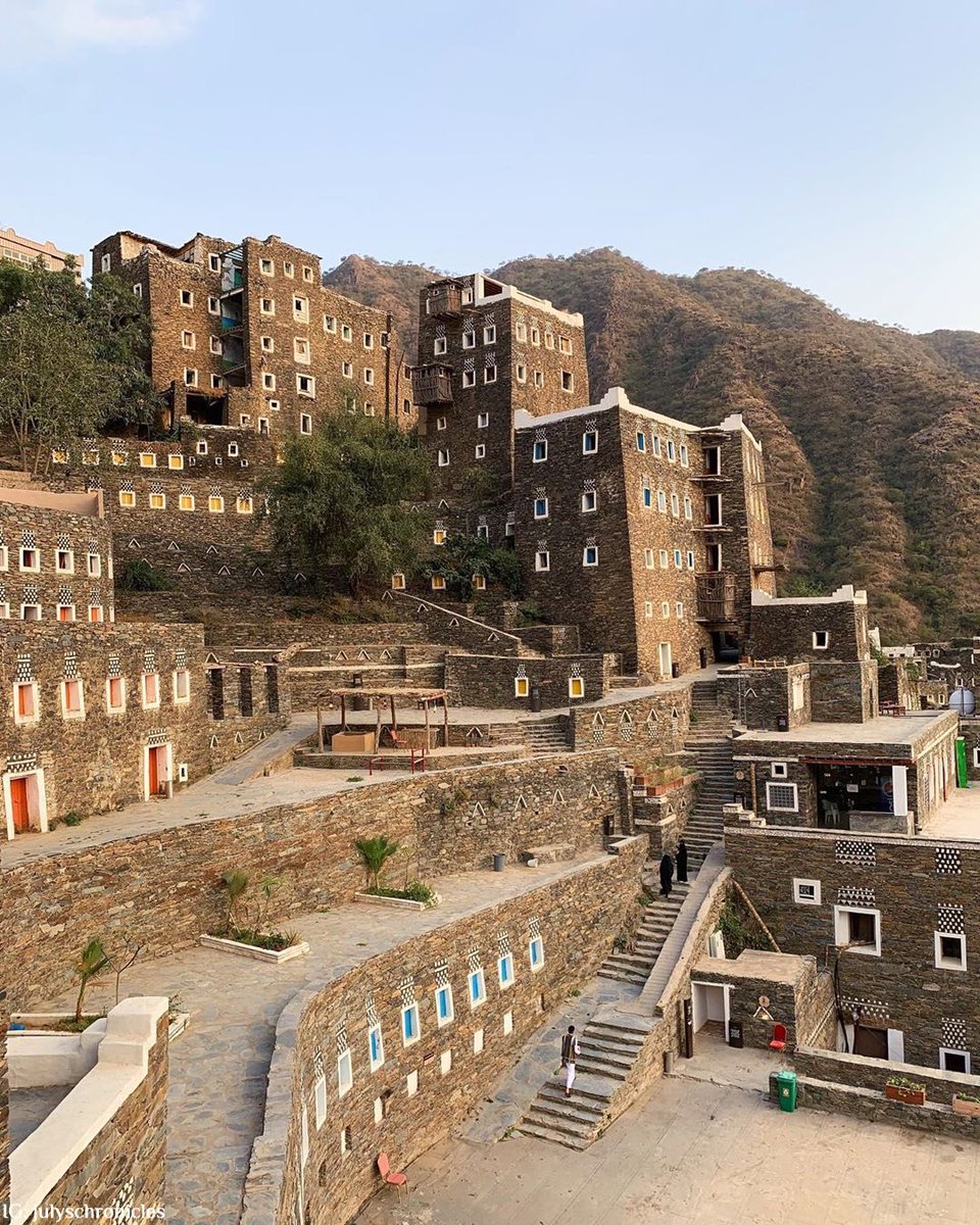 msalsaif's tweet image. The diversified lands of #Saudi is waiting for us to visit, but for now #StayHome