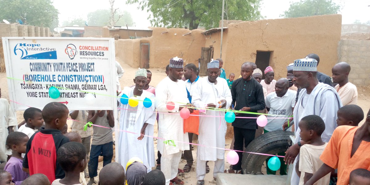 h_interactive1's tweet photo. @h_interactive1 in partnership with @CRbuildpeace Commissioning of Youth Peace Community Projects at Damaturu, Geidam and Fune LGA. https://t.co/OlhpkAmXoG