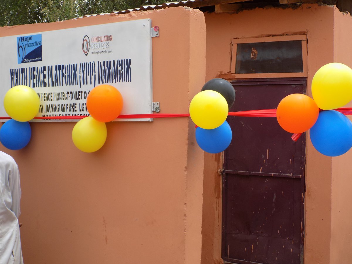 h_interactive1's tweet photo. @h_interactive1 in partnership with @CRbuildpeace Commissioning of Youth Peace Community Projects at Damaturu, Geidam and Fune LGA. https://t.co/OlhpkAmXoG