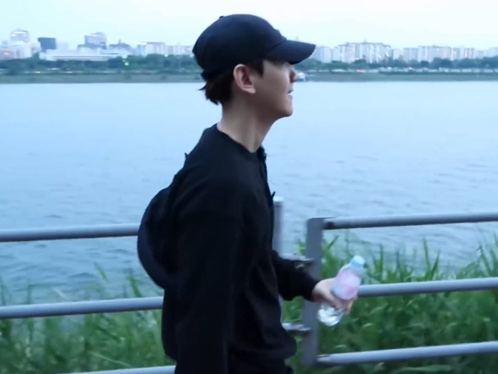 baekhyun as your boyfriend: a thread