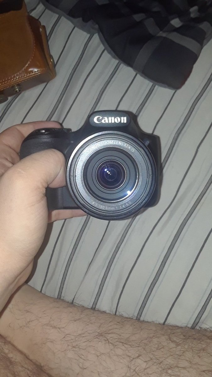 official_hrt's tweet photo. My lucky ass finally got a new camera. Didn't come with a charger so gotta get one

Canon Powershot SX520 HS https://t.co/Q02m3Xj1Wt