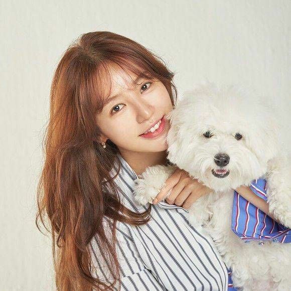 Yoon Eun Hye, 35