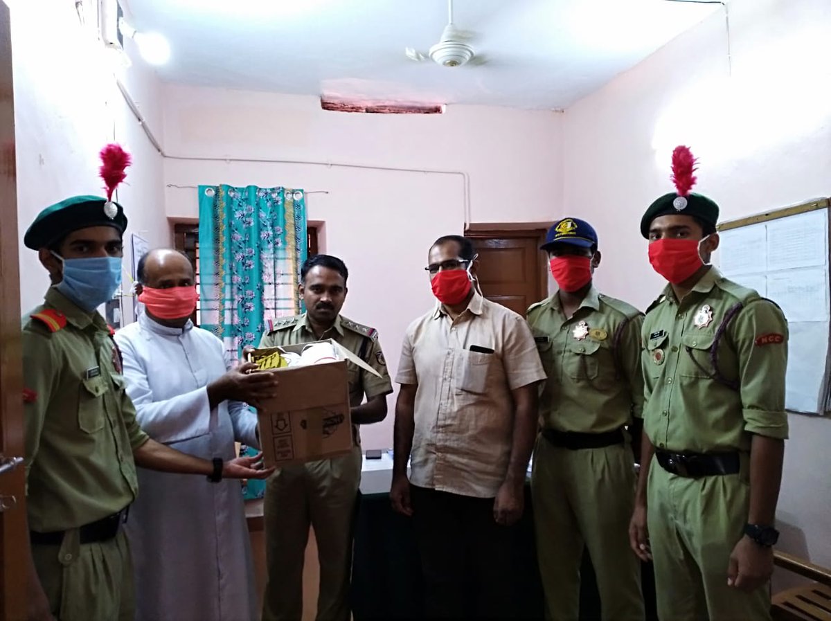 KeralaNcc's tweet photo. #NCC The NCC cadets of St. Thomas Higher Secondary School,Thankamany stitched 600  face masks  and handed over  the same to Police and Health Department of Thankamany / Kamakshy  Panchayath  on 15th April 2020 . https://t.co/y7tnzQd4Cq