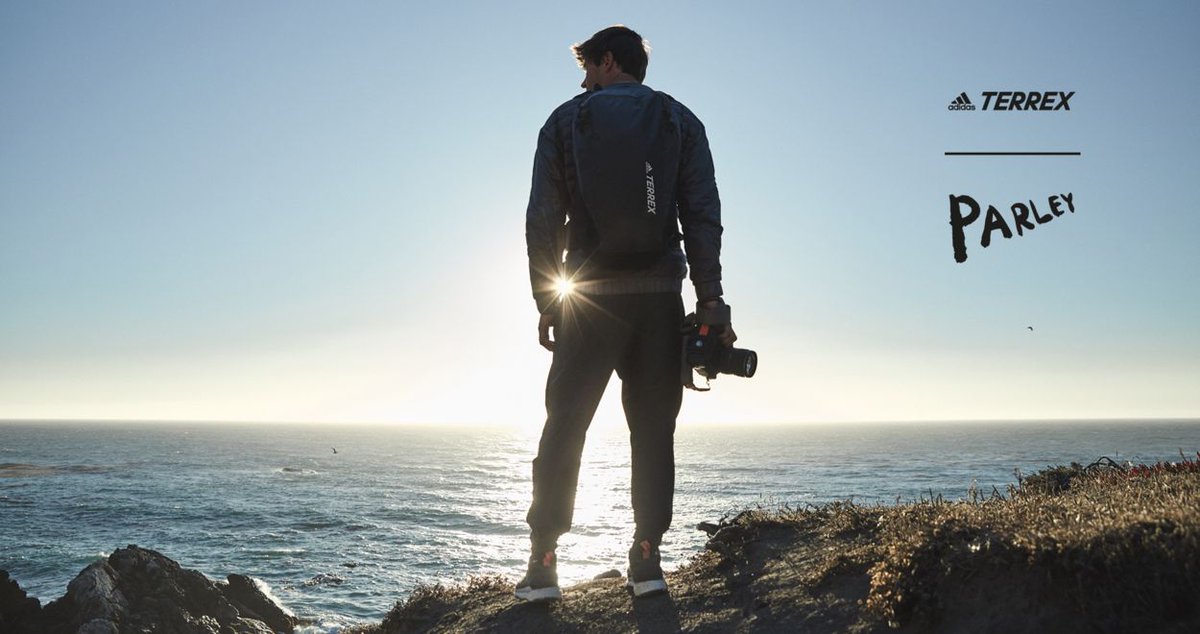 #Fotograf Keith Ladzinski hält einzigartige #Natur-Perspektiven fest 🏞📸 und spricht über den "#Free #Hiker #Parley" von <a href="/adidas/">adidas</a> #TERREX. 👟 Wenn auch du ein #naturelover bist, mach mit beim #bergzeitfotocontest und #gewinne 800 € #Interrail #Tickets! 🥳 bergzeit.de/magazin/fotoco…