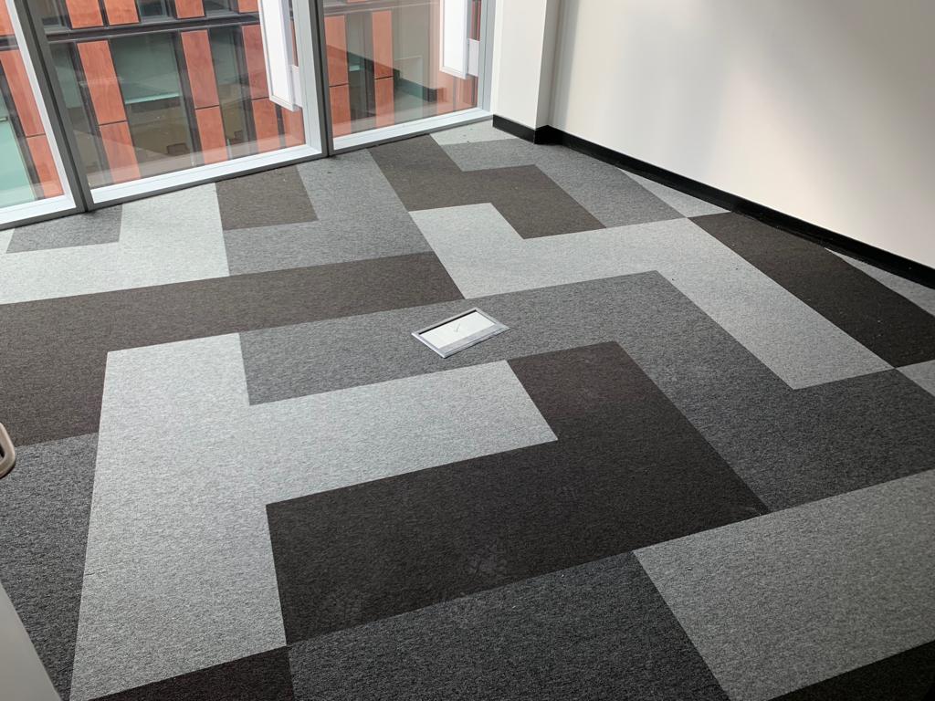 Alliancefloor's tweet photo. We love how this project looks on completion. We used @DessoGroup Essence carpet tiles to create this geometric pattern in a Leeds office space. #flooring #officestyle https://t.co/czFVTw1ctP