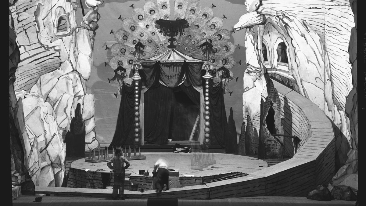 rbo_org's tweet photo. 🎨 Happy #WorldArtDay!

We have a fascinating history which has involved collaborations with numerous major artists - here is a little information about just a few of them...

Photo: The set of Peter Brook’s 1949 production of Salome, designed by Salvador Dalí https://t.co/dN0uxH31Md