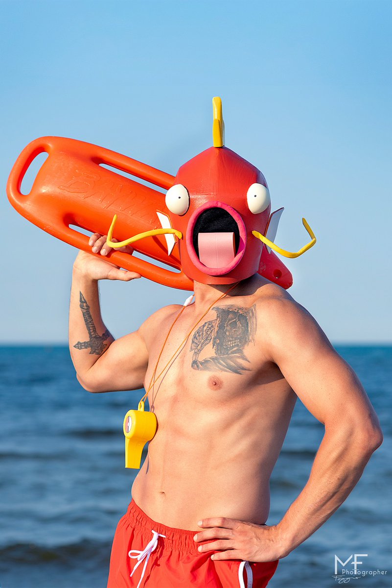 Ermetriel's tweet photo. 🏝️BayKarpWatch!
🐟Karp want you!
Cosplayer: @Ermetriel
Ph: @FaggioMat
#magikarp #gijinka #cosplayer #cosplay #baywatch #Pokemon #riminicomix https://t.co/ggqsvvdwWb