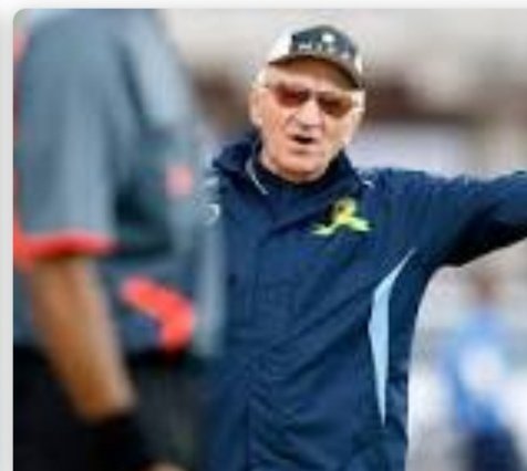 Master Ted Dumitru 97/98 & 98/99Restored pride for the yellow fan base. Balanced first team with proper development structures that saw the likes of Bernard Parker, Tso Vilakazi, OJ Mabizela coming through. Won back to back league titles.