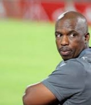 In 2003, came Khabo Zondo from Golden Arrows, to handle the final 6 months, as the fan base was boiling...Khabo did... just enough, but not well enough to take the post permanently.