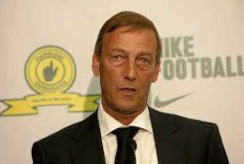 Next, Motsepe went back to Barcelona and asked for another coach. Barcelona answered and sent Johan Neeskens, a top coach who believed in youth. Ted's dream of using youngsters was coming to life again. Who can forget record 24-0 win against Powerlines.Left LMS by police van 