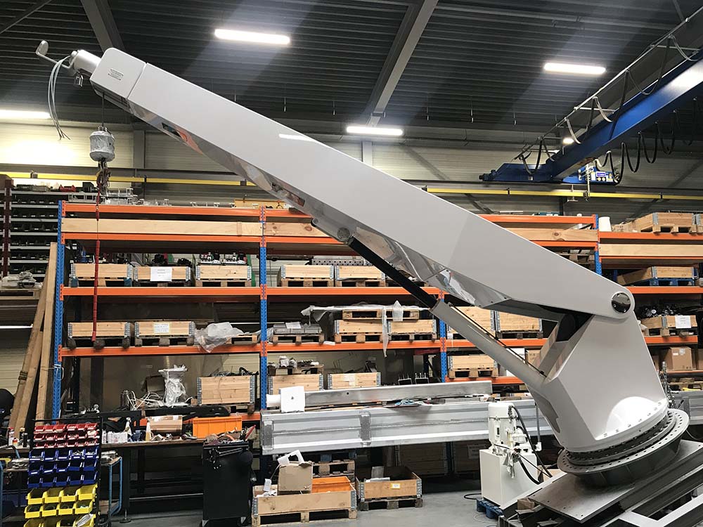 Hydromar1928's tweet photo. A couple of weeks ago our SOLAS rescue deck crane with light mast function was accepted by the client. Next step is to transport the crane to the yard where it will be installed.After installation we will visit the yard to do commissioning on the crane and other Hydromar products https://t.co/2M0ciWVAUn