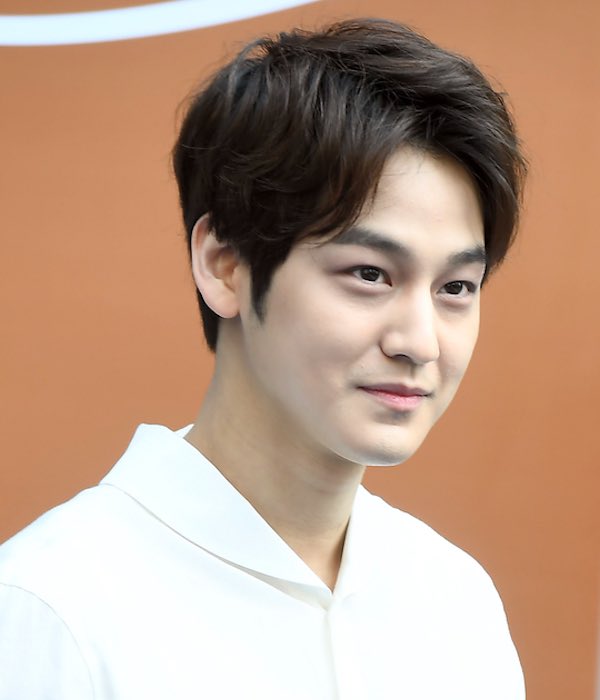 which drama/movie/variety show etc you first knew this actor?actor: kim bum