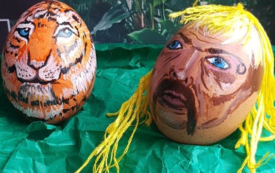 Don’t want to recreate a sky lantern effect but still have time to waste? Why don’t you :-Boil 2 eggs and paint them as your favourite characters from  #thetigerking ? #StayHomeSaveLives