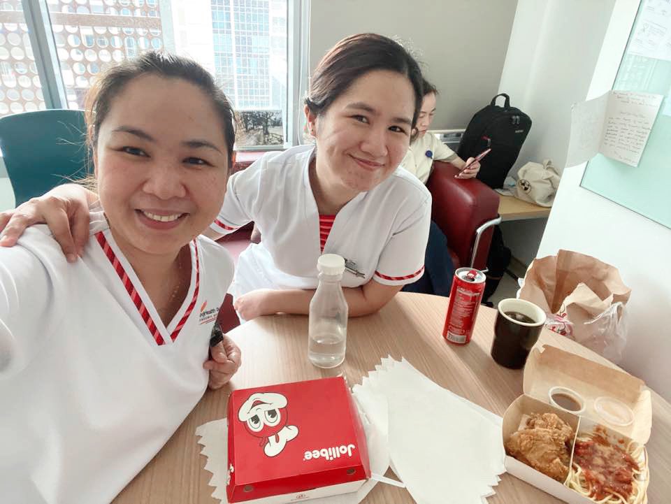 mejoy34's tweet photo. We canโt celebrate together at home so we took the opportunity to celebrate her birthday at work during our lunch break todayโบ๏ธ #sameshift Just stay strong and remember that i got your back!๐ช๐ป #Fighting Good health as always! Love you Careng! Happy Birthday๐๐๐ @LetsGetItBI https://t.co/XpptAXrGP3