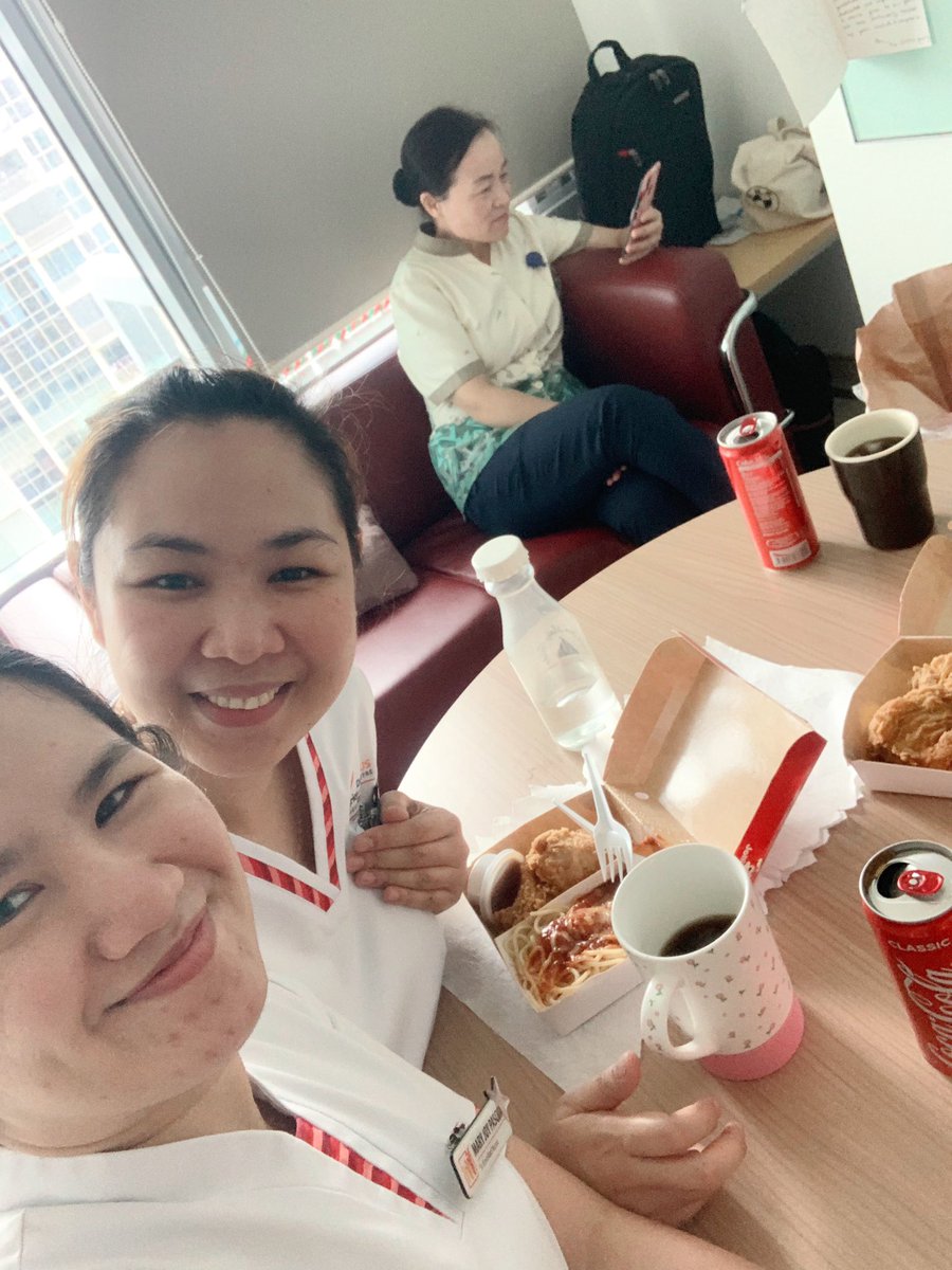 mejoy34's tweet photo. We canโt celebrate together at home so we took the opportunity to celebrate her birthday at work during our lunch break todayโบ๏ธ #sameshift Just stay strong and remember that i got your back!๐ช๐ป #Fighting Good health as always! Love you Careng! Happy Birthday๐๐๐ @LetsGetItBI https://t.co/XpptAXrGP3