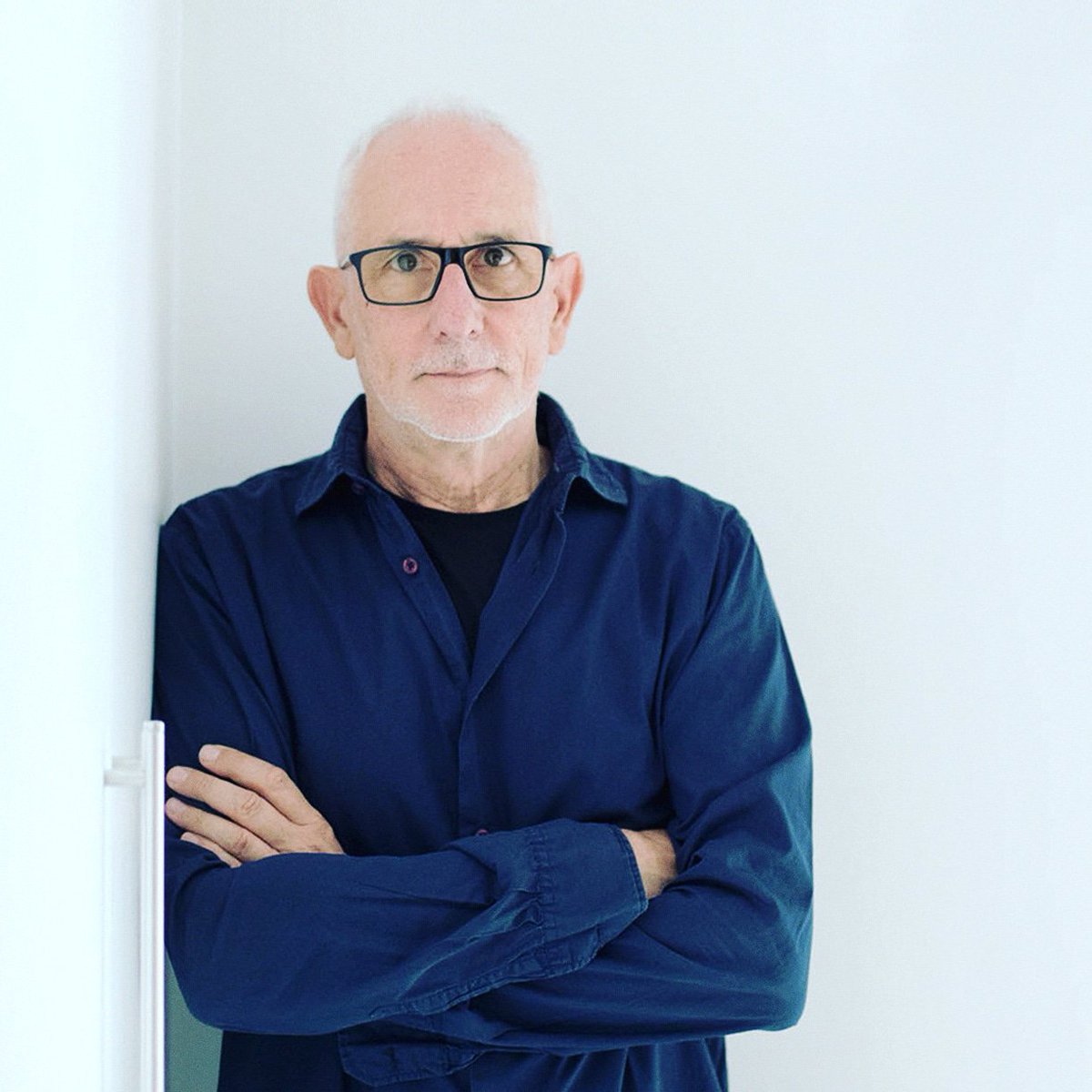 Ens a deixat en Jordi Cano, artista de la colección olorVISUAL. Gran amic i persona. No ens oblidarem mai de tu.
♥
#jordicano @elisavabcn #aprenderaoleratravesdelarte #olorreydelossentidos #olor #olfato #nariz #olorcolor