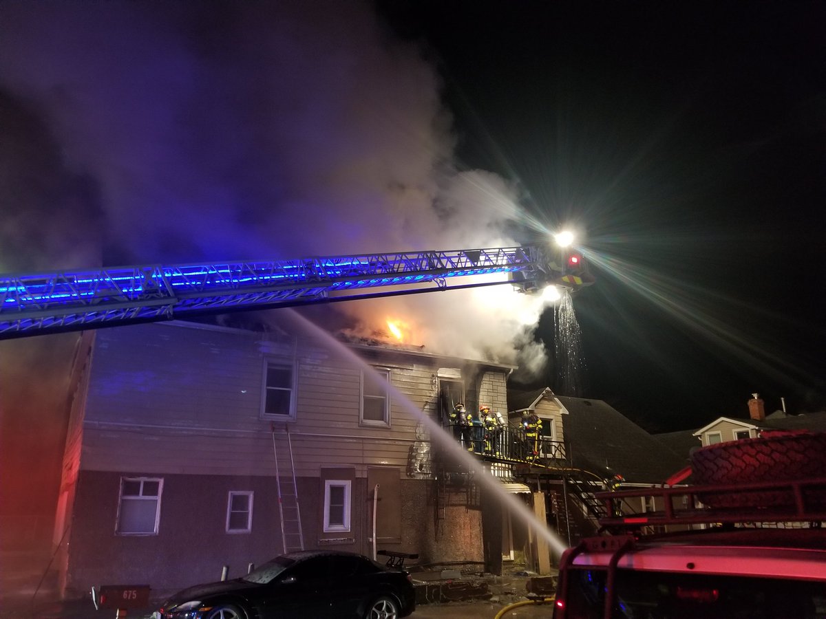 Welland Fire on location of an apartment fire King St is Closed at Ontario Rd. Avoid this area.