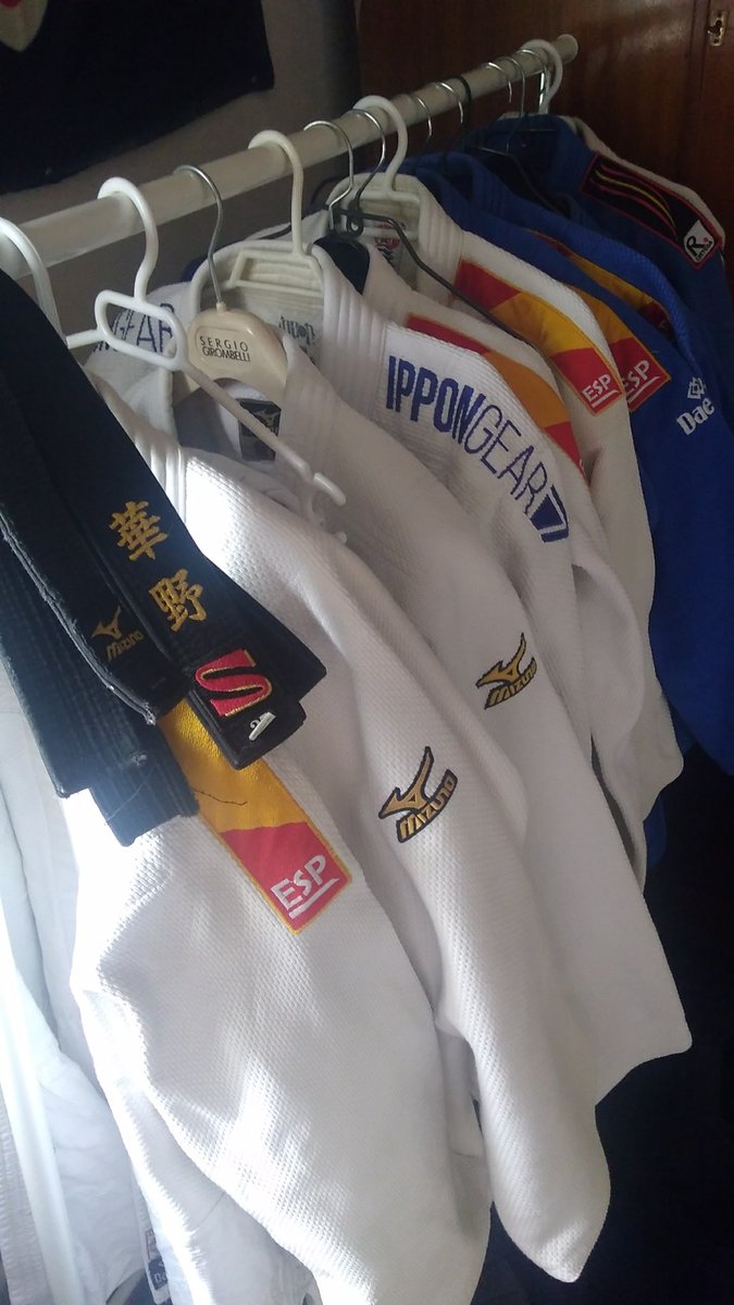 Sigo contando los días, aunque me parece que para esto aún queda bastante... 🥋
 Fuerza a todos 💪#MeQuedoEnCasa 🏠