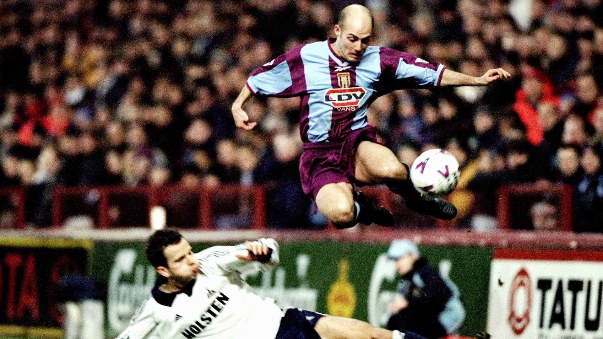 Aston Villa on Twitter: "Happy birthday to our former defender, Alan Wright! 🚀 https://t.co/zpsPSUHFvH" / Twitter