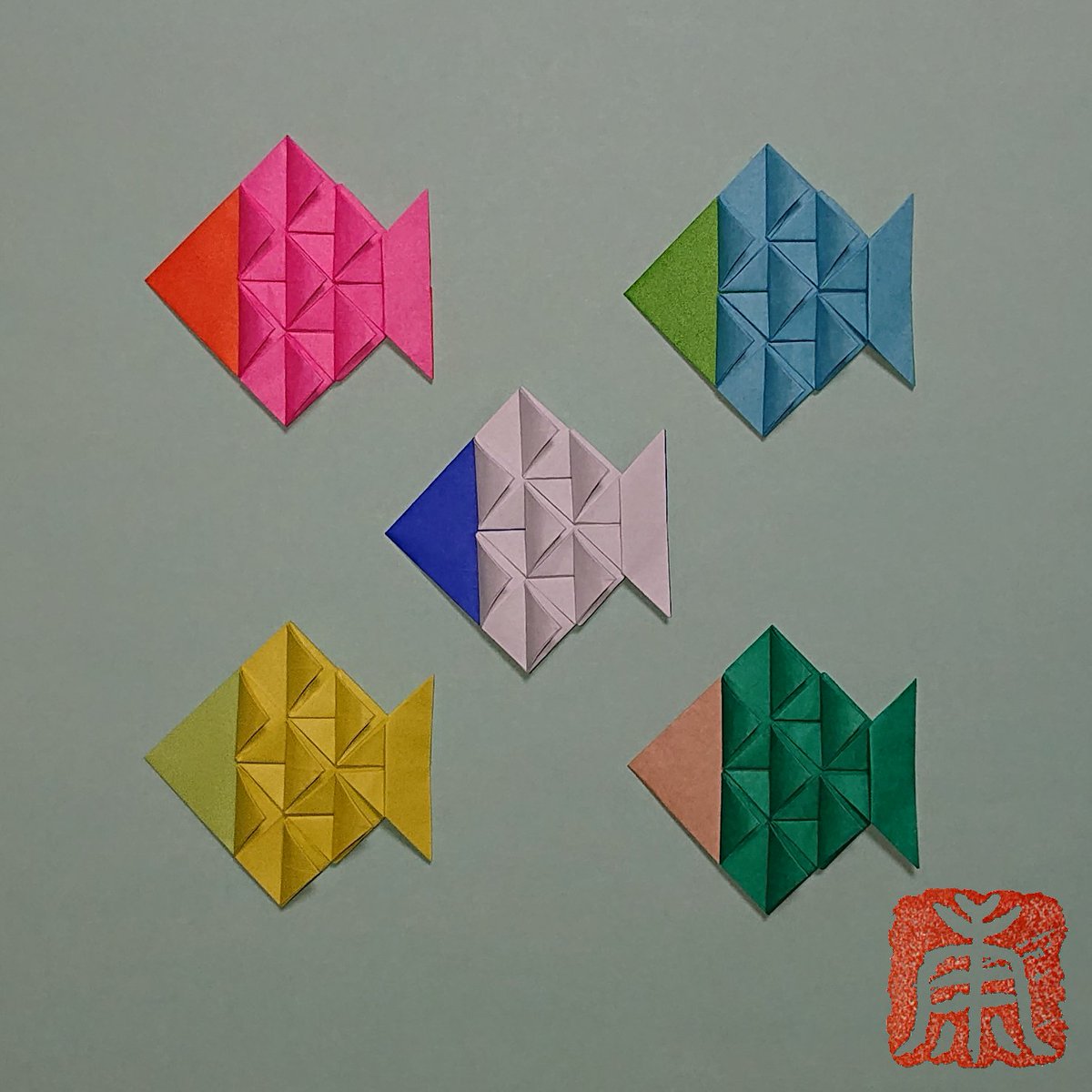 origami_kohei's tweet photo. 折り紙 // 魚 ~Fish~
創作者 : ベス・ジョンソン
制作者 : こーへー
使用した紙 : 折り紙用紙
紙のサイズ : 15×15cm
#折り紙 #魚 #ベスジョンソン
#origami #fish #BethJohnson https://t.co/xG0Co83ert