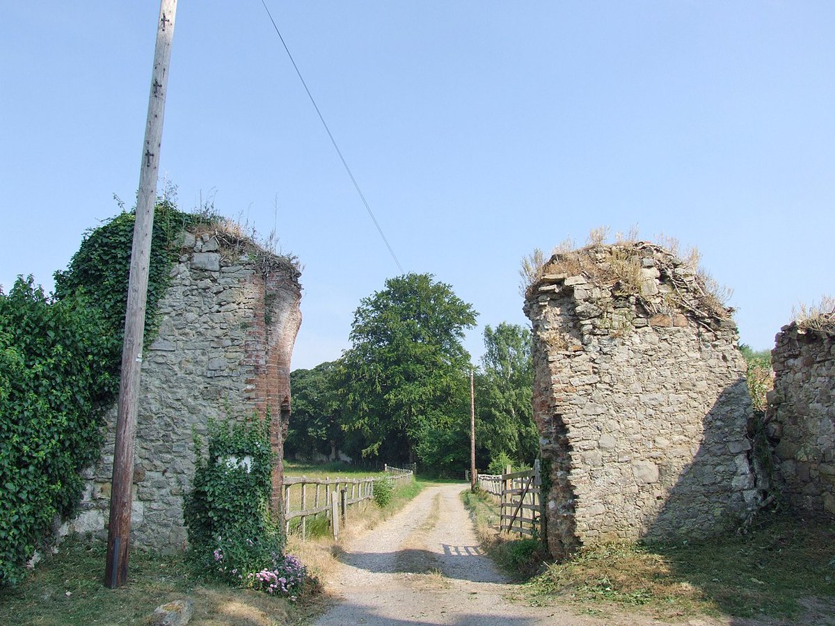 Boxley Cistercian Abbey is now mostly just the gigantic tithe barn of the monastery and some very large perimeter walls on the outskirts of Maidstone. but hello, what's this. a plan! and 3D data?!