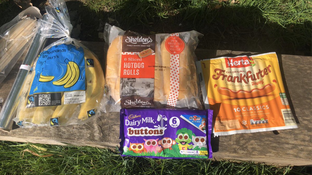 MrsWood_15's tweet photo. We’ve had a busy morning @HazlewoodCPS with the campfire 🔥 and treats 🍌🍫🌭 https://t.co/vJ85w6d2zv