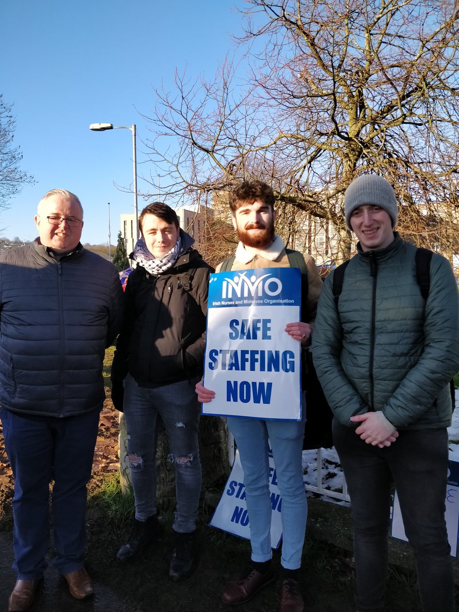 matthewwidaw's tweet photo. Mere months ago Fine Gael were blocking fair pay and threatening nurses. Sinn Féin on the other hand were standing on picket lines supporting our health workers.

Who do you trust with healthcare in government? https://t.co/i2J4pNqBuo