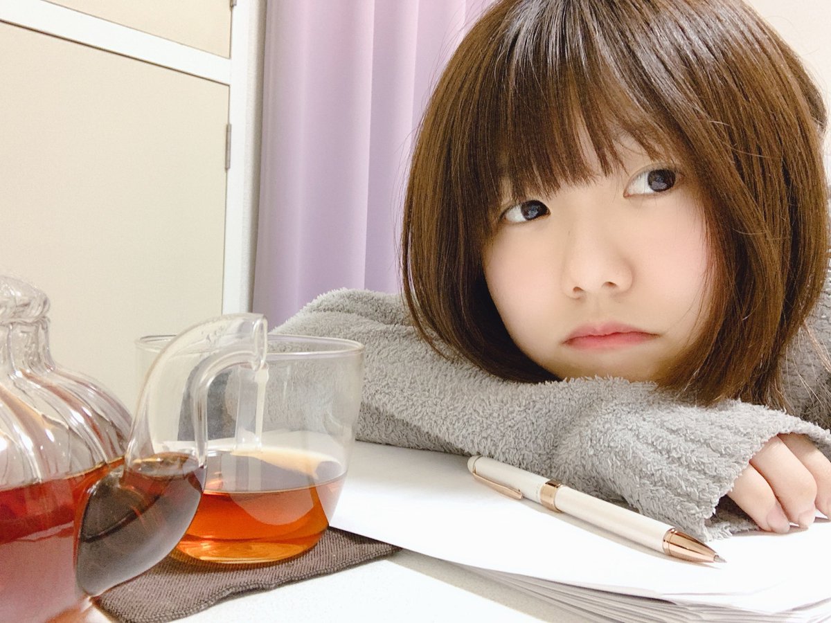 内山茉莉 うちやままり ままり ねね ちょっと変わったんだけどわかる 前髪ほんのちょっと切ったんだけどちゃんと気付いてくれた