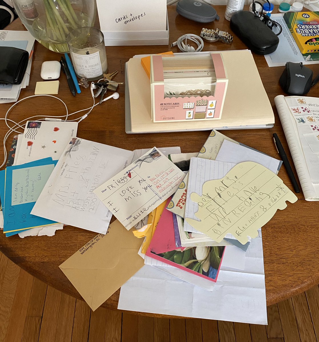 I have never in my life had this many pen pals and I LOVE it! My writer’s workshop might last all day today ✨✏️