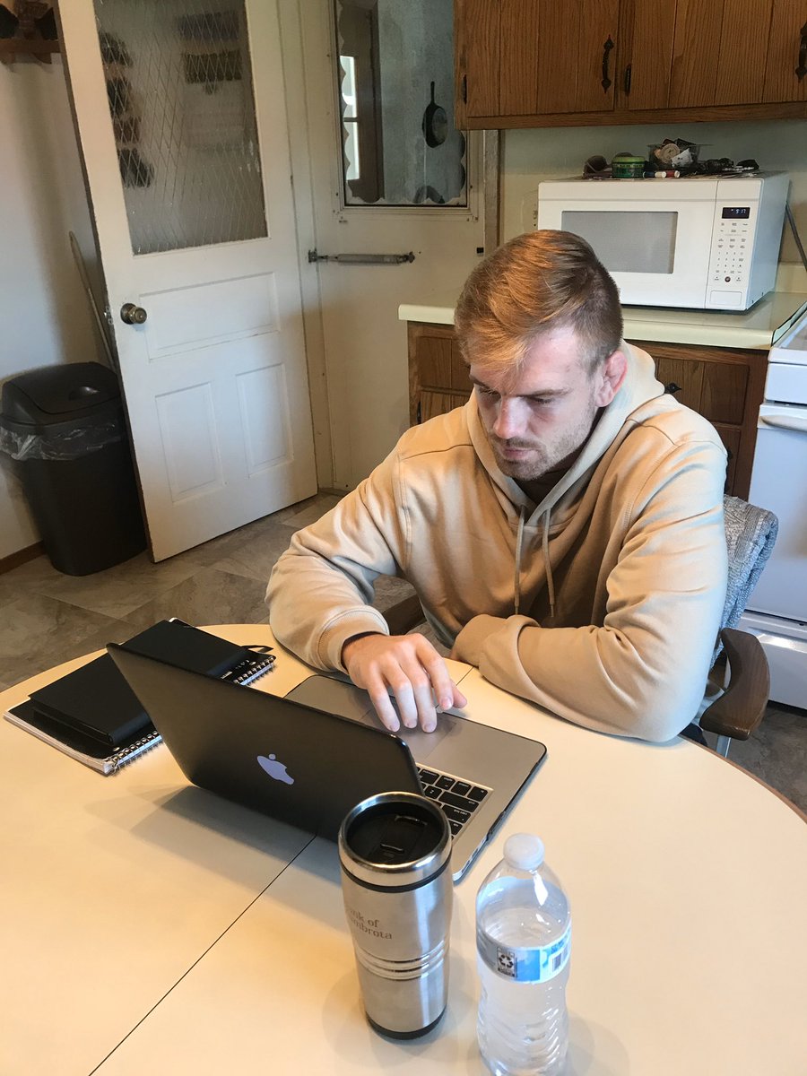 GopherWrestling's tweet photo. Hitting the books! 📚 

These #Gophers are staying on top of their school work from home! https://t.co/hflPx6GX5u