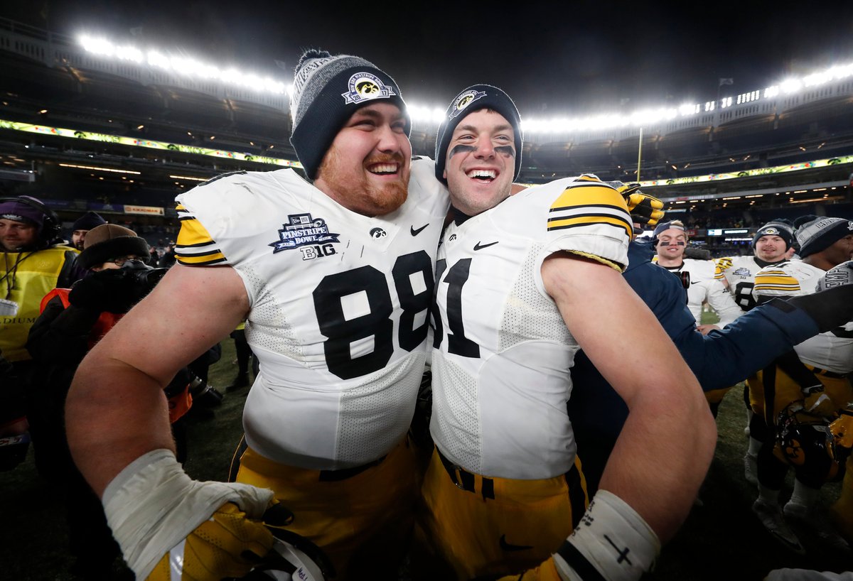 LegacyHawks's tweet photo. HBD Jake Hulett, we hope it is a great one and Go Hawks! | #LegacyHawk https://t.co/qNf25ezmTP