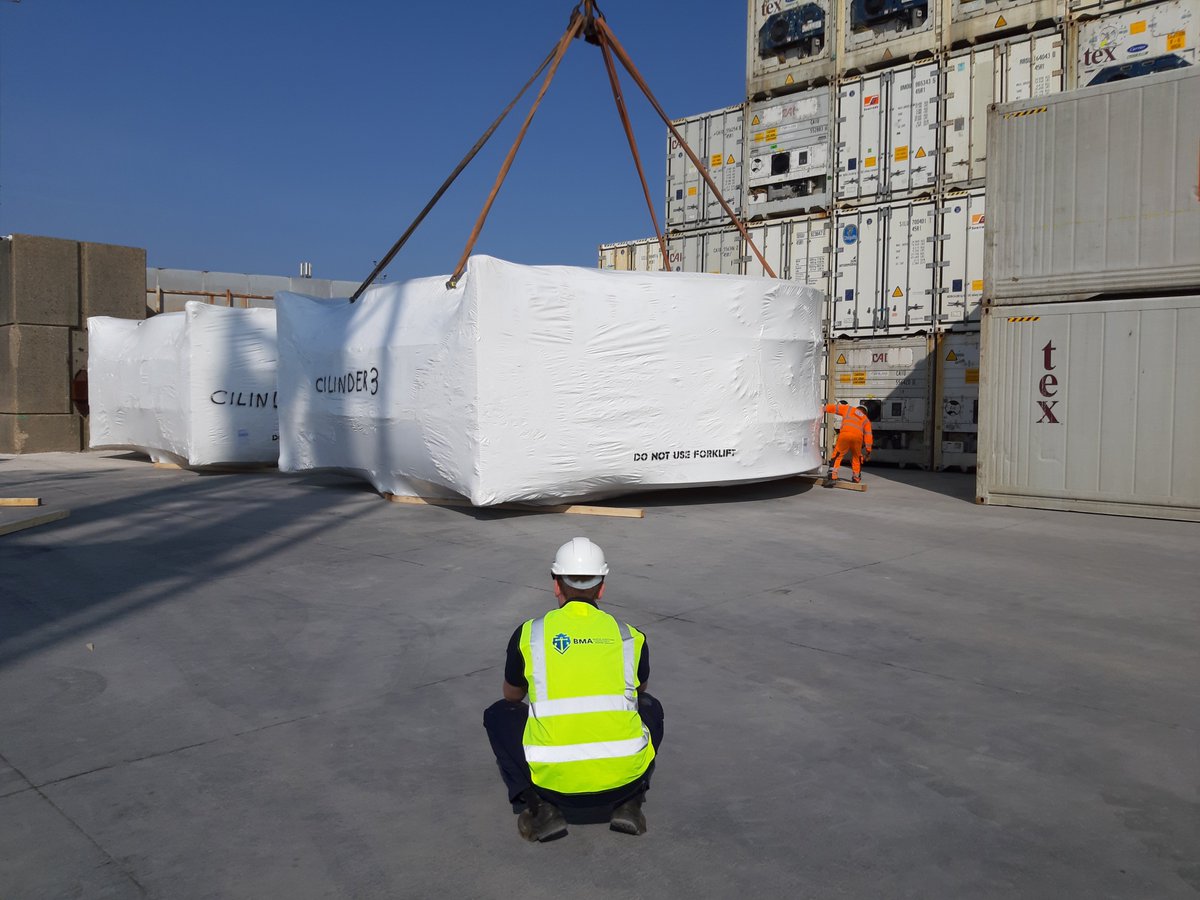 Bennett_Marine's tweet photo. Busy start to Easter with a heavy lift survey @PortsmouthPort. Thanks to @porticoshipping for a great job. @Bennett_Marine 

#shipping #imports #logistics https://t.co/qTyGKxbBpi