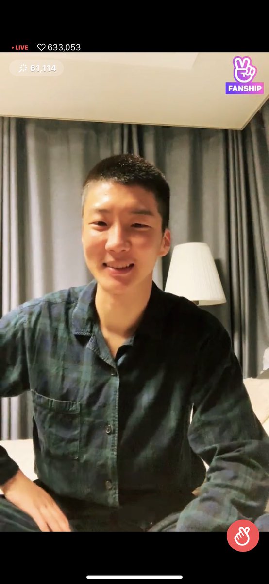 “I'm going to go protect our Inseos.Thank you all... please write me letters everyone.” -Lee Seunghoon He has done and sacrificed a lot for inseos and winner already and yet he asks for the littlest thing in return, a letter. What did we do to deserve you?