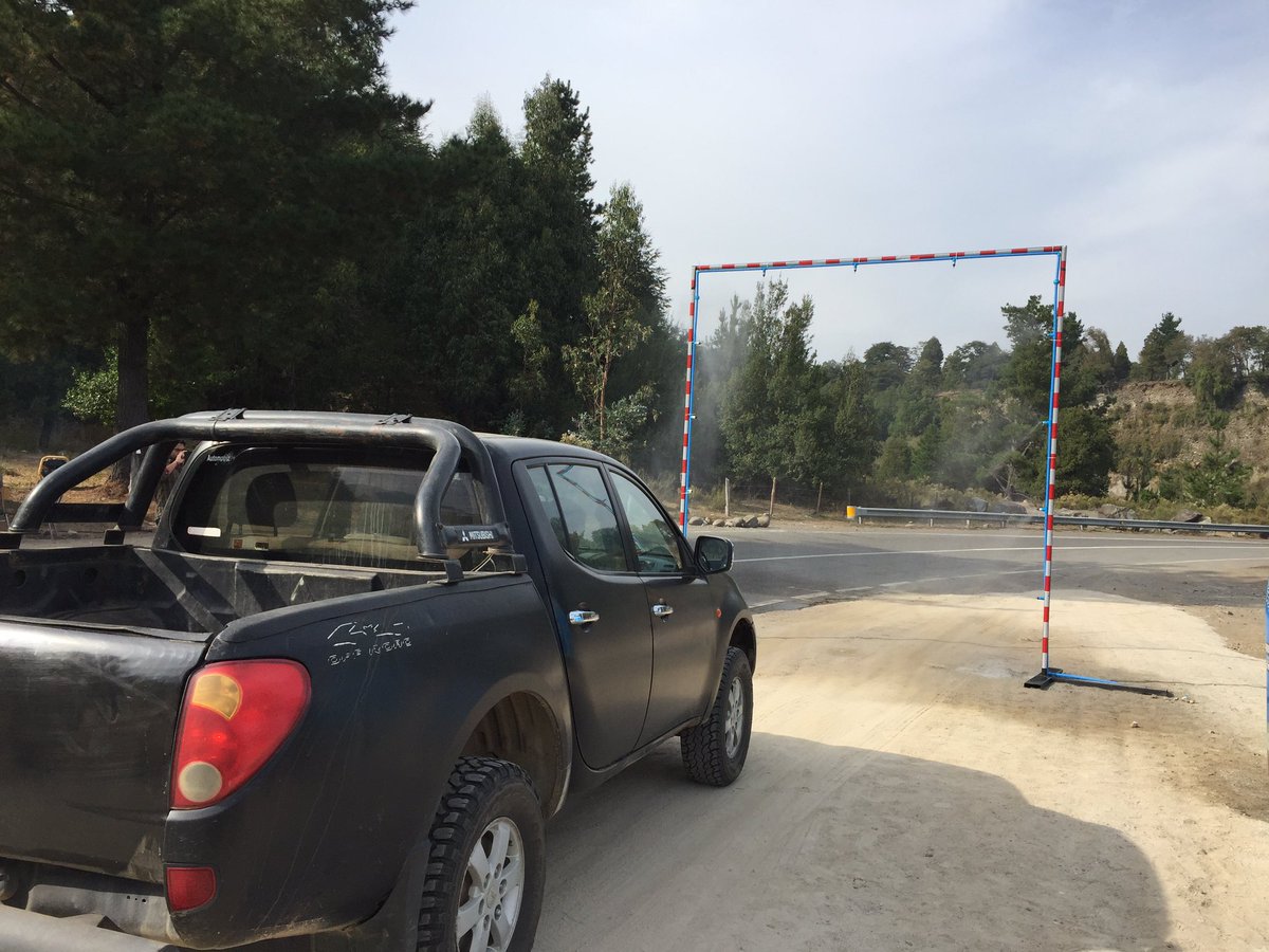 Alcalde_abb's tweet photo. Seguimos agotando todas las instancias para cuidar a mis peñi y lamgen de #AltoBiobio, hoy iniciamos con la sanitizacion de vehículos y personas en nuestra barrera sanitaria por #COVID2019chile #QuedateEnCasa #ABBSinContagio https://t.co/G6Pbkf2IhR