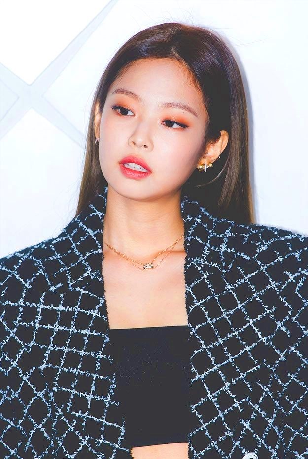 MariCha58659543's tweet photo. Jennie: Jéssica https://t.co/DaHD7F0KPM