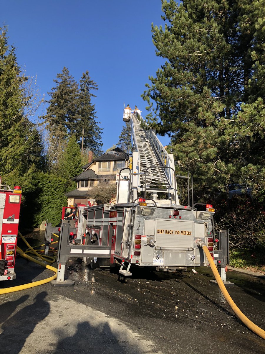 West Vancouver firefighters have extinguished an overnight structure fire in the Caulfeild area. WVPD and Paramedics are on scene also