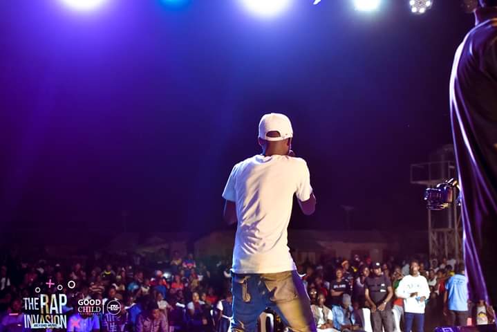 KingMenxee's tweet photo. Doing the good work
Fanning the flames
Burning with passion
Praying for rain

#RapInvasion #CHH https://t.co/FKyQmBgdLT