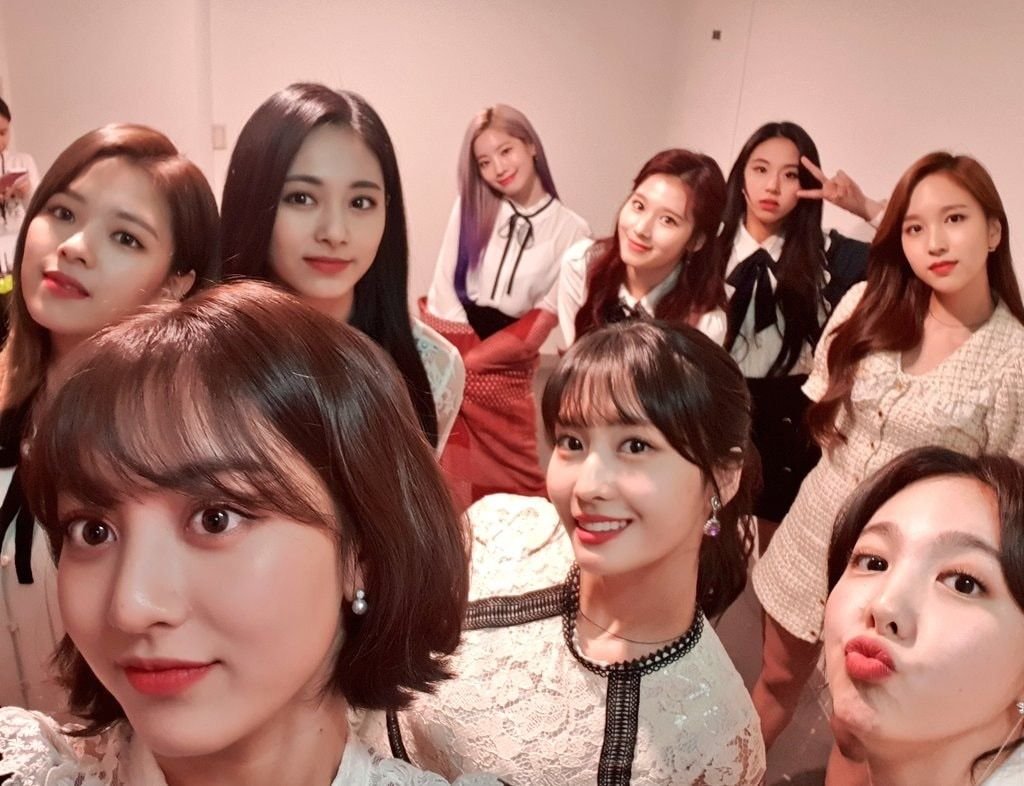 that's all i have for now for this thread! i might continue to add more onto the thread when i think of something or if you guys want to, comment down what you think i missed <3 stan twice and loona