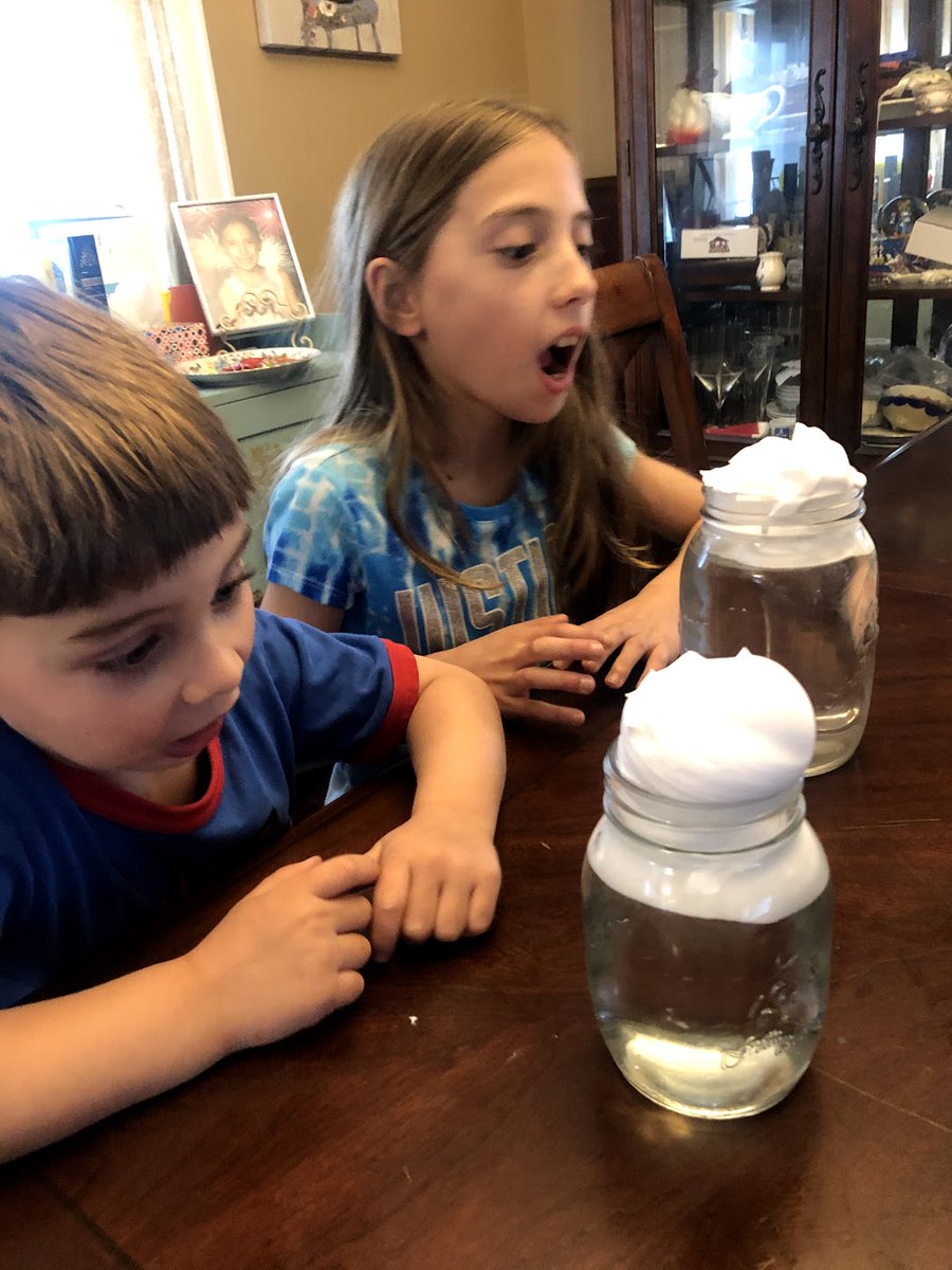 TheRichmondPrek's tweet photo. It's all about #science at #therichmondprekcenter! #raincloudexperiment #remotelearning #springbreakactivities #educationiskey @D31RichmondPreK @LongoDlongo3 @MeganFicchi @NYCSchools https://t.co/RXIO1xxpqt