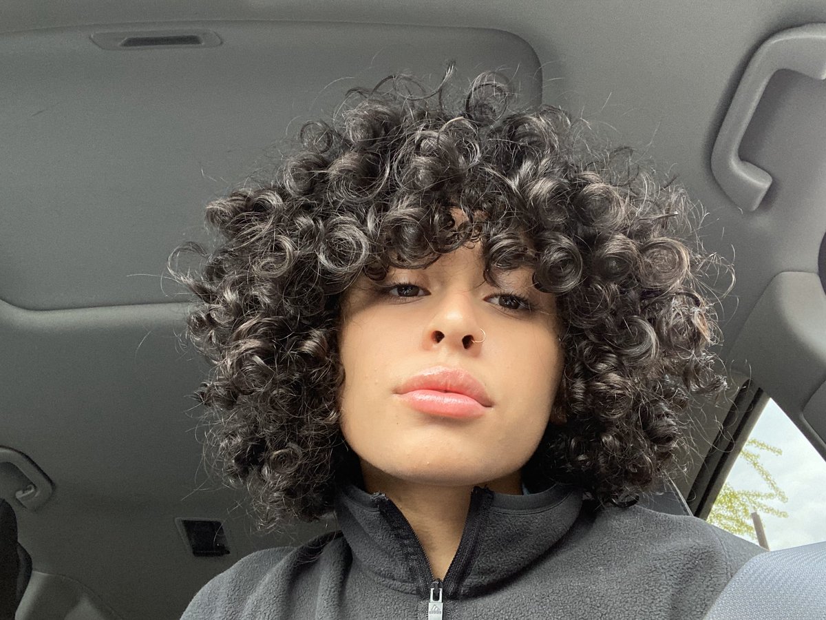 Findingparis_'s tweet photo. Thought I’d put these here too 🌻 https://t.co/RwwX7msBtf