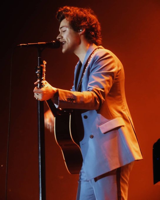 UtilitaArenaBHM's tweet photo. Tonight, @Harry_Styles should have been officially launching @UtilitaArenaBHM 🥺 but with the way things are, we’re putting things on ice until we’re ready to start delivering the good times!

Until then, here's a few shots from when he hit up our sister venue back in 2018... https://t.co/88QVapl0cI