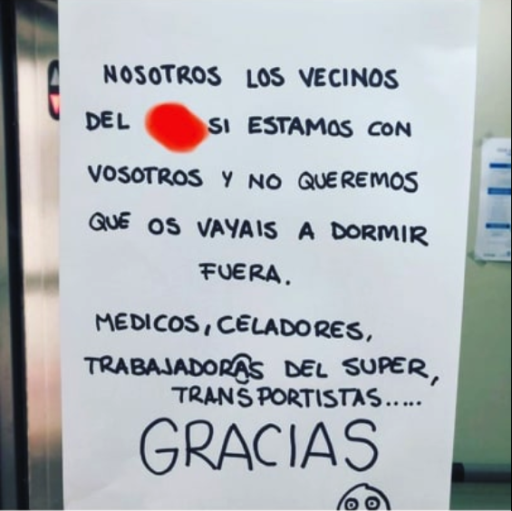 mikelayestaran's tweet photo. Mensaje que le dejan en el portal los vecinos a una colega, médico de urgencias en #Donostia 
#coronavirus 
#EskerrikaskoDonostia https://t.co/XSUh6rROI4