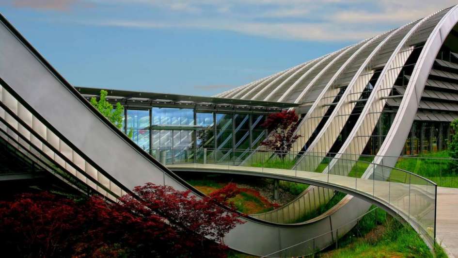 bathforte's tweet photo. "La sostenibilidad ya no es suficiente y por sí sola."

¿Es el #rediseño hacía dónde nos dirigimos ahora?

Vías como la #ArquitecturaBioclimática y la #ArquitecturaRegenerativa protagonizarán el futuro de la arquitectura sostenible >> https://t.co/SQrSmGQJzJ https://t.co/j188p2ON3z
