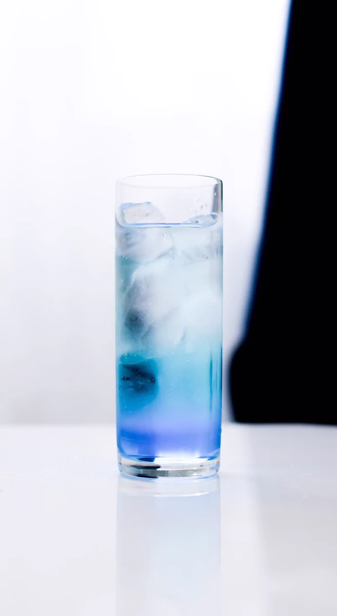 家で簡単に作ることが可能！？レモンスカッシュ味のカクテルの作り方！