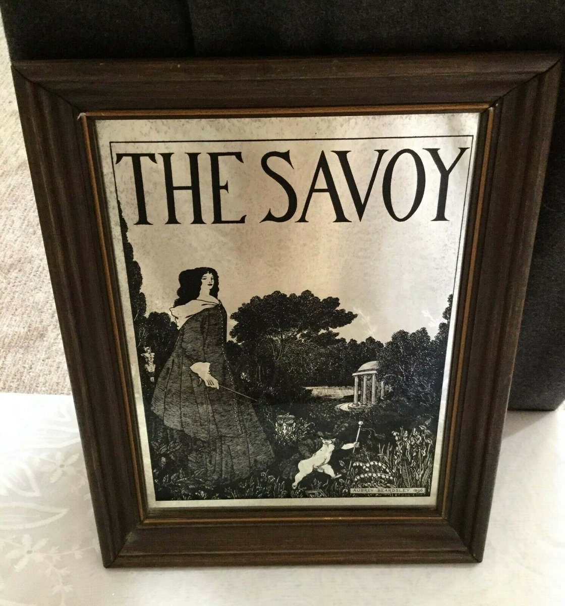 CatieSm60354422's tweet photo. Vintage 1970s #AubreyBeardsley mirror. #TheSavoy #ArthurSymons #LeonardSmithers https://t.co/gCwoEh3tbi