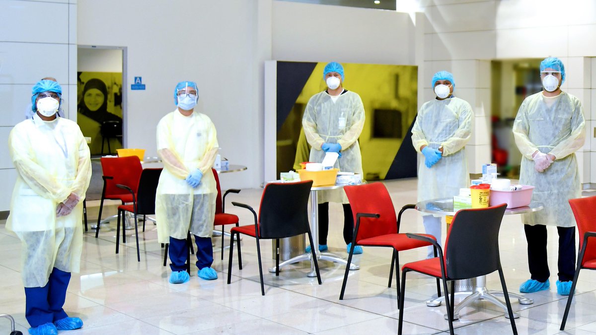 HHAhmedBinSaeed's tweet photo. Today @emirates has become the first airline to conduct on-site rapid COVID-19 tests for passengers. We thank @DHA_Dubai, @DubaiAirports and all UAE government authorities for their initiatives and innovative solutions that ensure well-being of all. https://t.co/DTHFjcLdZV