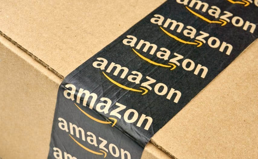 begeek's tweet photo. Coronavirus : Amazon doit uniquement vendre des produits alimentaires, médicaux ou d’hygiène https://t.co/yfD70YXukI #Tech #Amazon #Coronavirus https://t.co/8R3hSiEupF