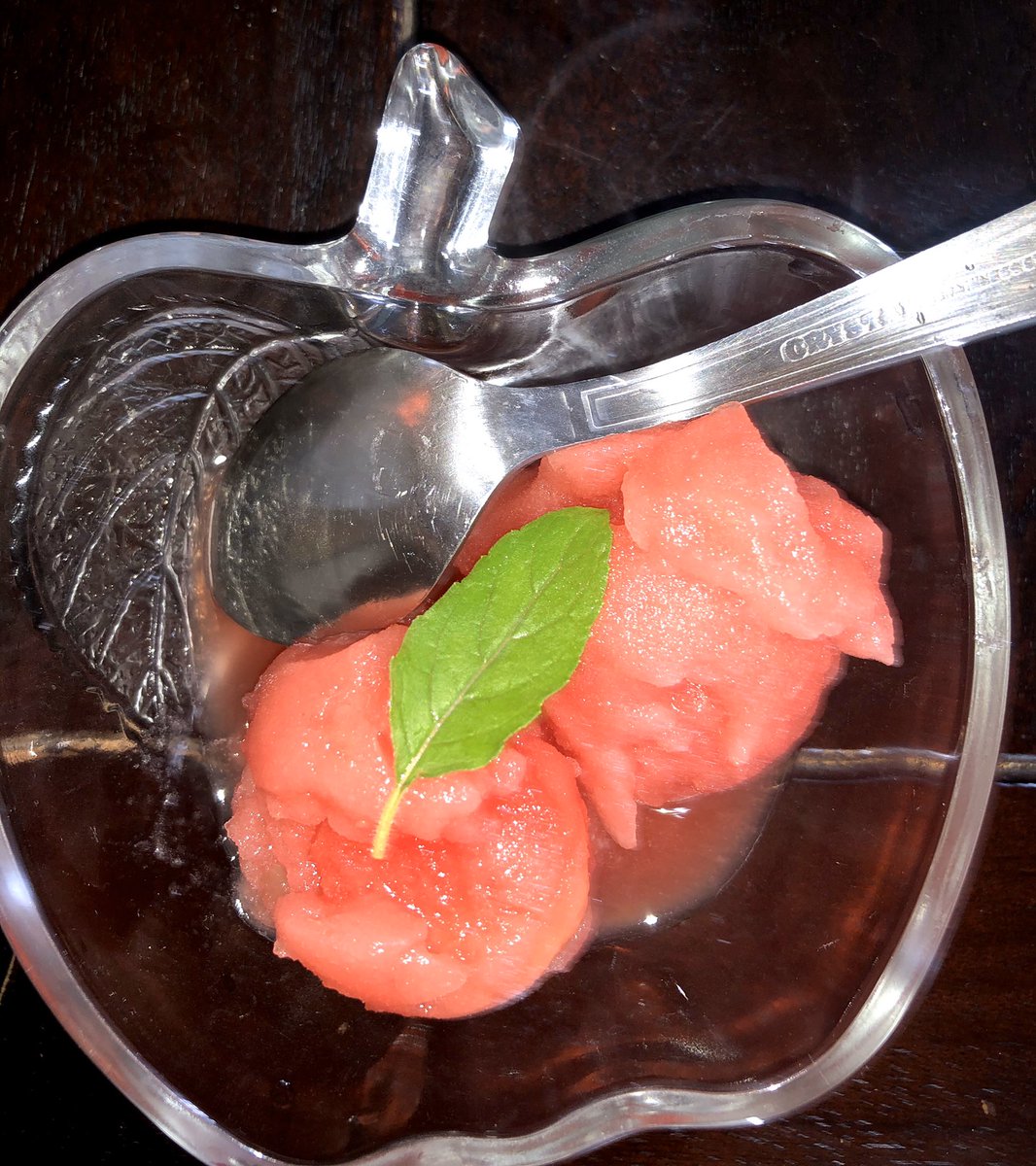 rahikadam24's tweet photo. I did some plating today for the pancakes because clearly I have A LOT of time on my hands.. also made Watermelon Sorbet to beat the heat 🥵 safe to say I now have a career option.. ALL THNX TO YOU @diljitdosanjh 😂❤️ #LookAtThisBeauty #NeedMySpoon 🥄 https://t.co/37K7oA9kZ3