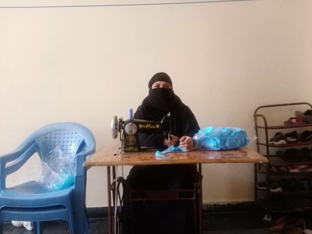 aimim_national's tweet photo. Supporting livelihoods &amp; fighting COVID-19. AIMIM Malakpet MLA @balala_ahmed established 'Salar Stitching Centres', which have worked as a source for training &amp; livelihood for many women. Working from home, these women will help fight coronavirus by producing 2 lakh face masks https://t.co/69WlHcWNJw