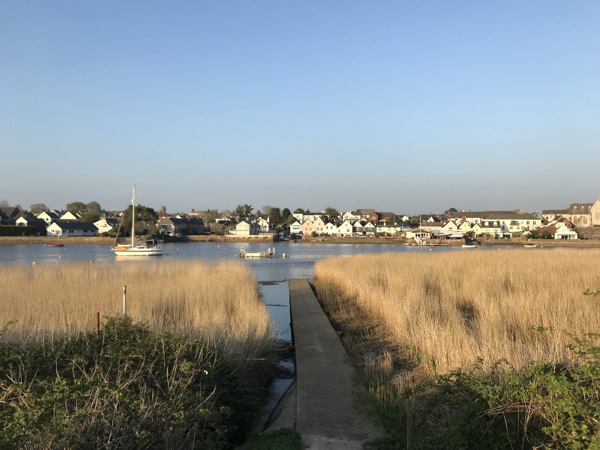 EasiBridge's tweet image. Strange times to be running a business
Substituting ladders for children
Garden converted to make-shift workshop
Seems familiar😉  @GreatDevonDays
#devon #devonviews #eastdevon #lovewhereyoulive #earlymorning #beautifuldevon #devonscenery #morning #sunrise #spring #springsunshine